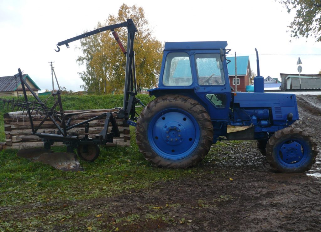 Права на трактор в Гатчине